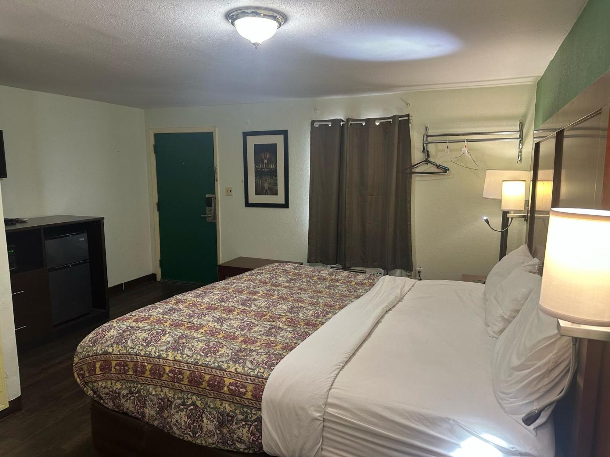 Hillcrest Motel By Oyo Aurora Near Lawrenceburg エクステリア 写真